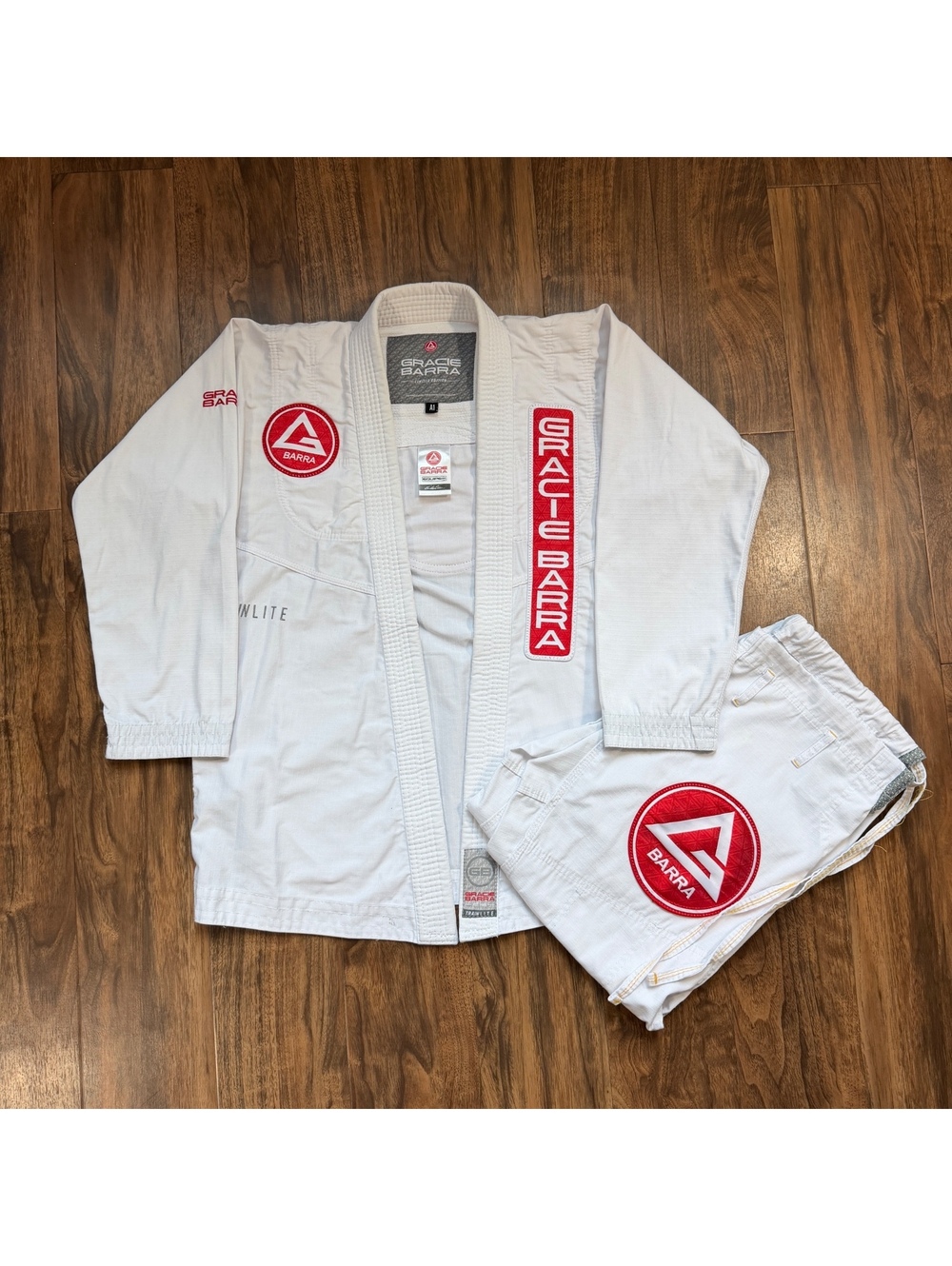 Gracie Barra BJJ Gi Uniform Set Train Lite A1 White Kimono Grappling MMA